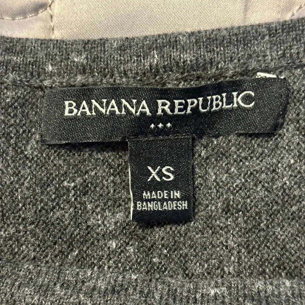 Banana Republic Factory soft lightweight